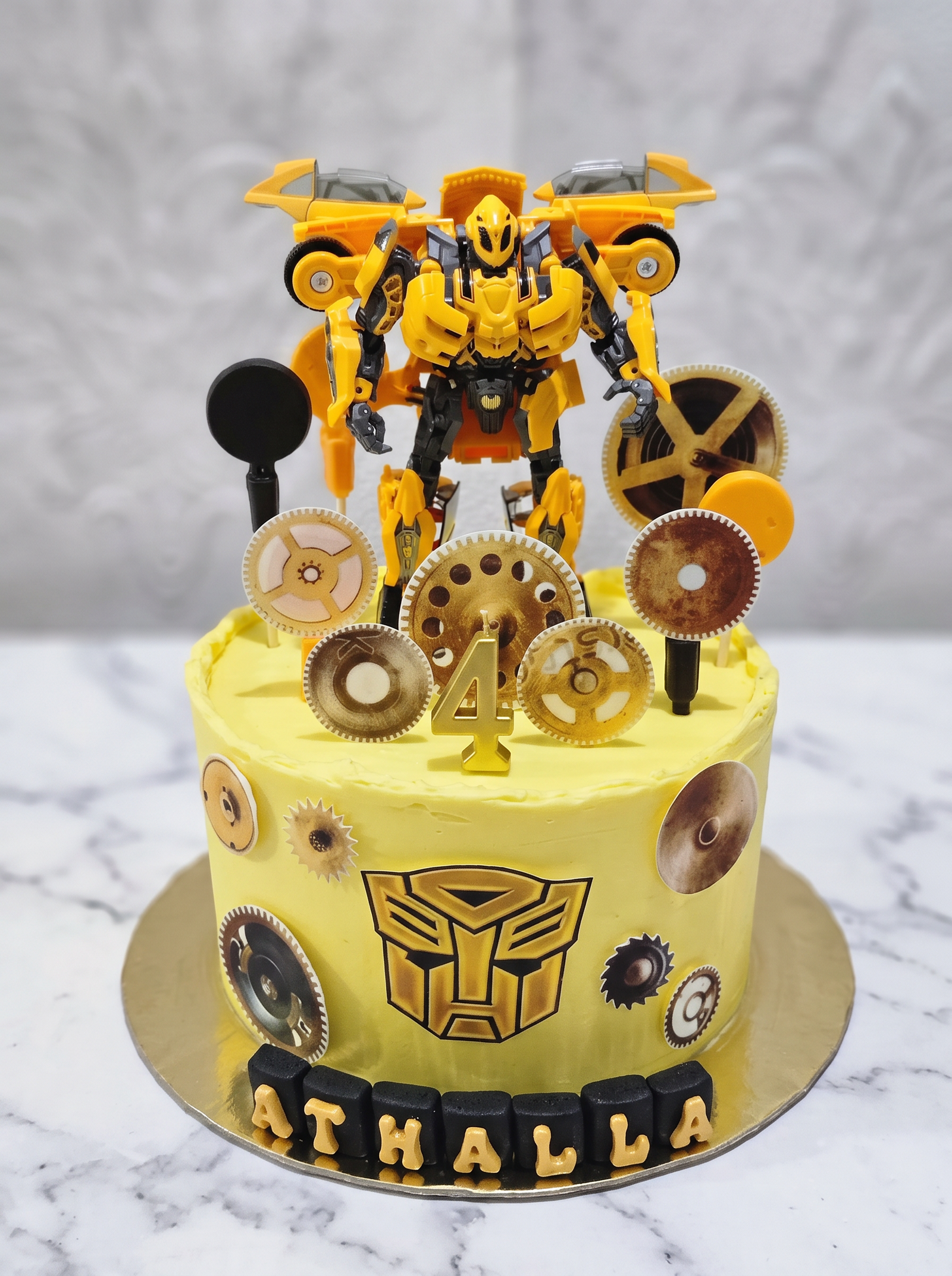 Kue Karakter Robot Kuning